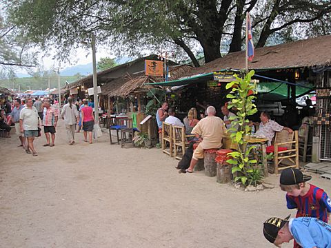 Bang Niang Market